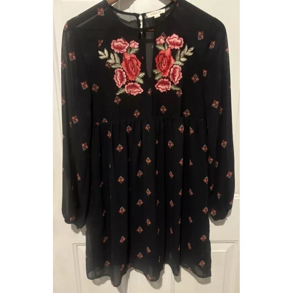 Taylor & Sage Dress Women's Floral Embroidered Midi-dress XS Red Black‎